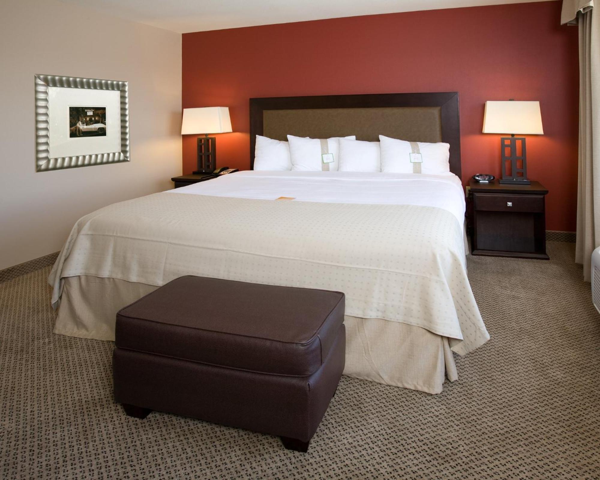 Holiday Inn & Suites Bakersfield By Ihg Экстерьер фото